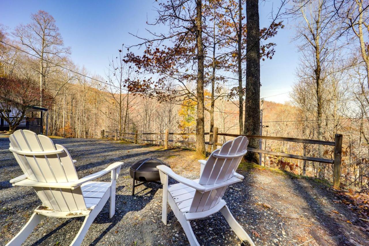 Pet-Friendly Spruce Pine Cabin With Private Fire Pit Buitenkant foto