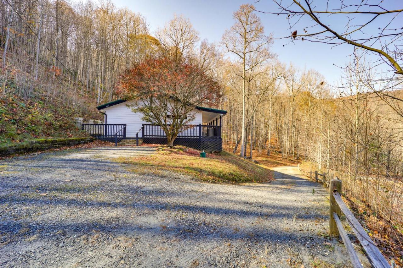 Pet-Friendly Spruce Pine Cabin With Private Fire Pit Buitenkant foto