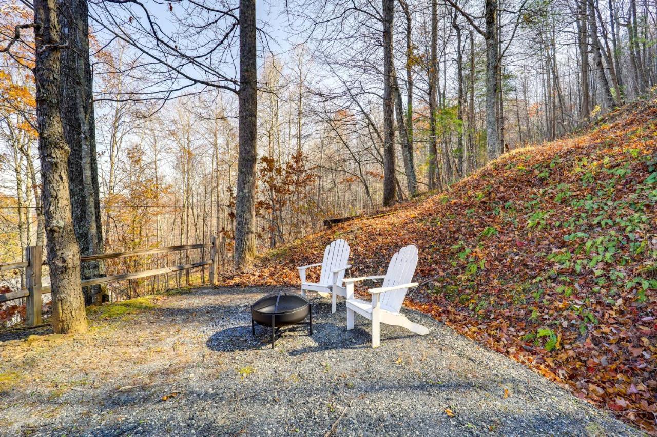 Pet-Friendly Spruce Pine Cabin With Private Fire Pit Buitenkant foto